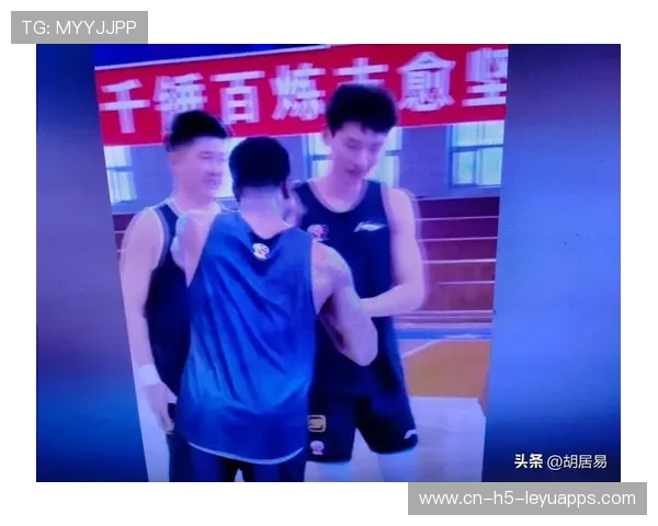 CBA 外援结束隔离第一时间训练