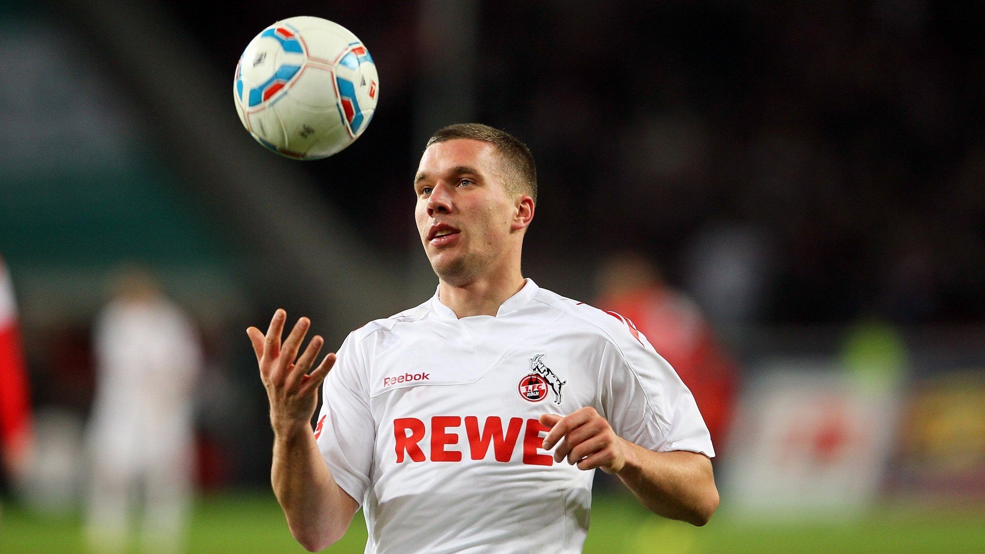 Leyu Sport下载-五大联赛是否普遍降低边后卫助攻风险权重，五大联赛从未降级球队